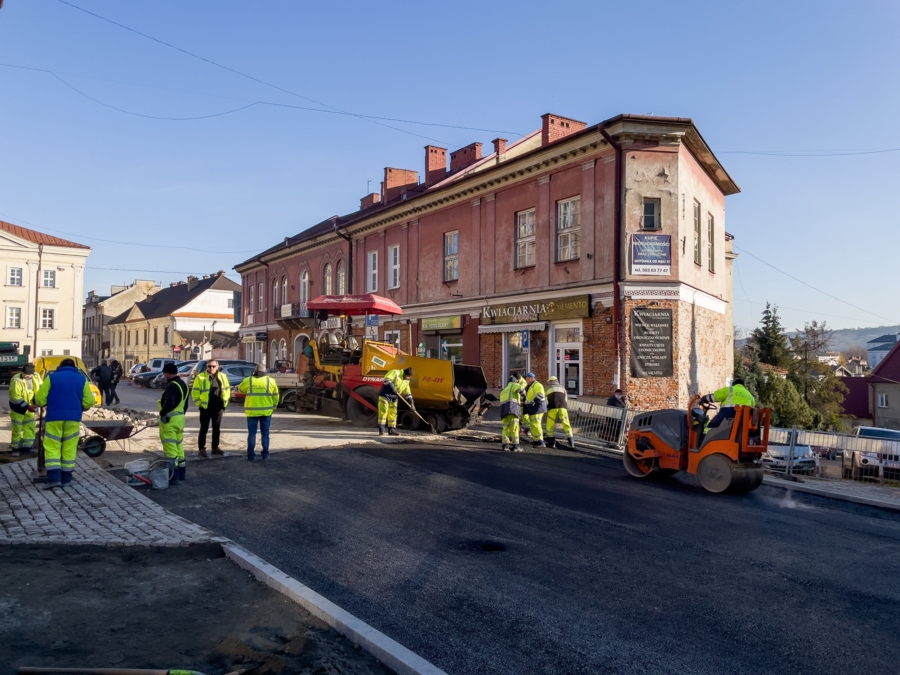 Asfaltowanie ul. Bernardyńskiej